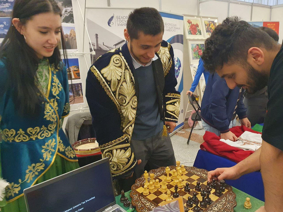 ФМС на коллективной экспозиции «Единство народных традиций»