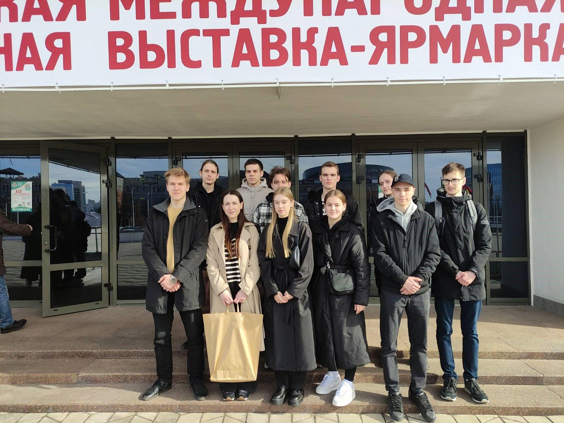Представители строительного факультета на книжной выставке-ярмарке