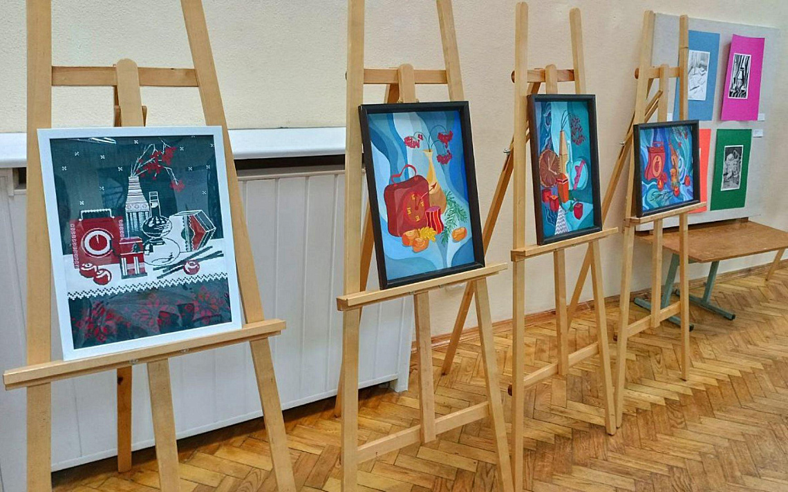 Выставки кафедры «ПДиУ»: «Рождественские фантазии дизайнера» и постоянная экспозиция