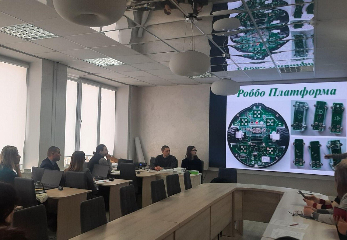 Машиностроительный факультет на семинаре по РОББО Лаборатории